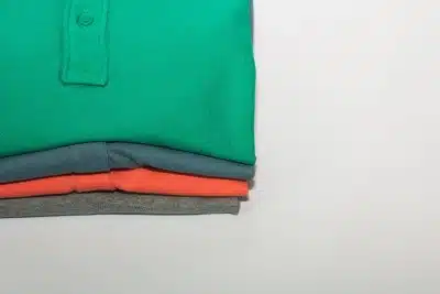 polo de différentes couleurs